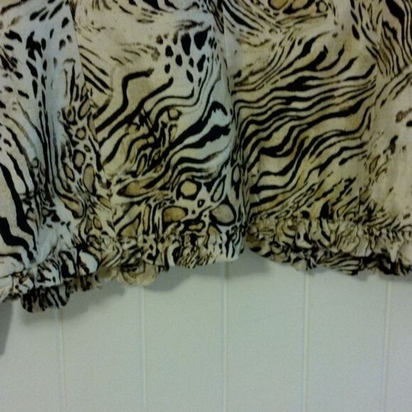 Chico size 1 animal print 100% silk jacket. - Picture 6 of 7